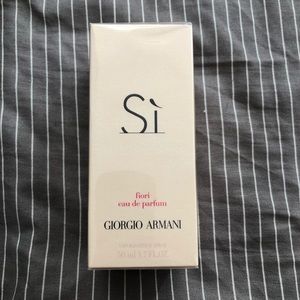 Giorgio Armani Sí Fiori